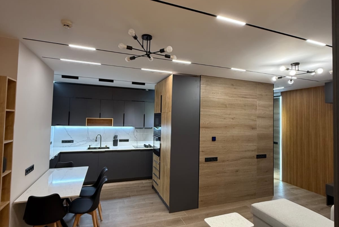 Three room apartment on the New Boulevard