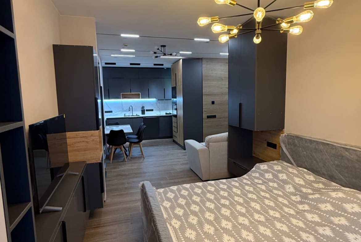 Three room apartment on the New Boulevard