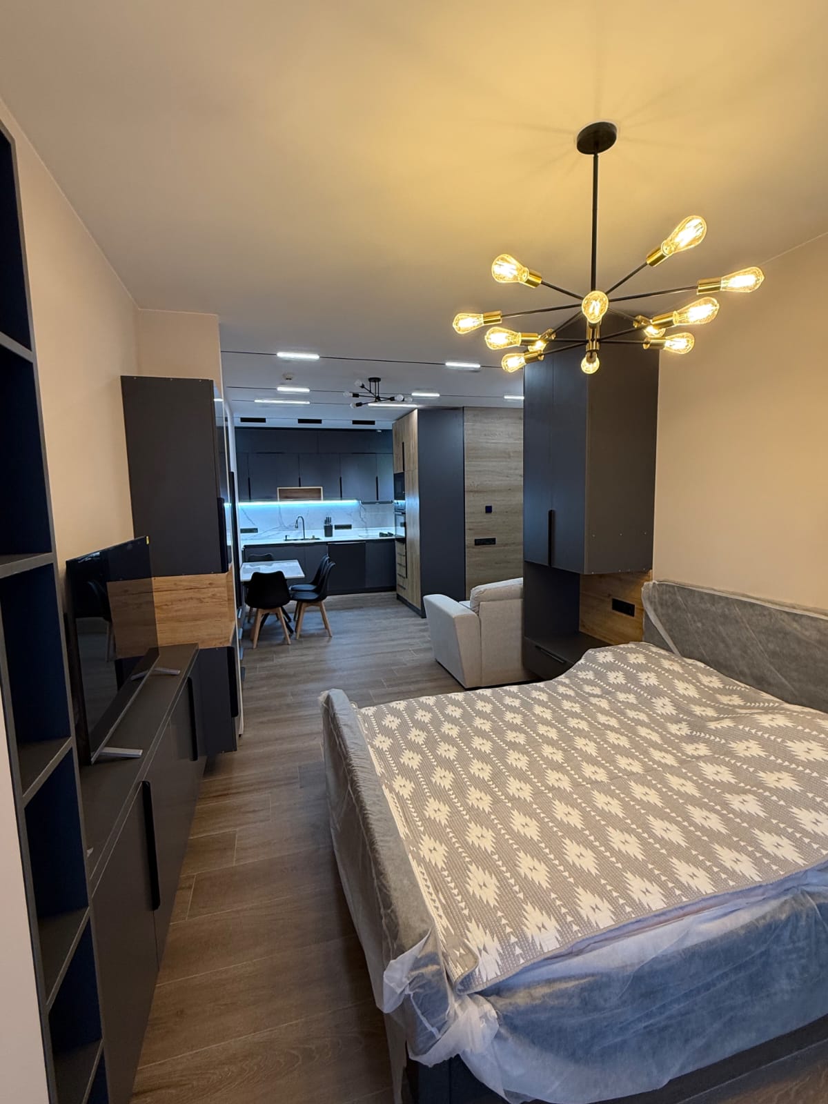 Three room apartment on the New Boulevard