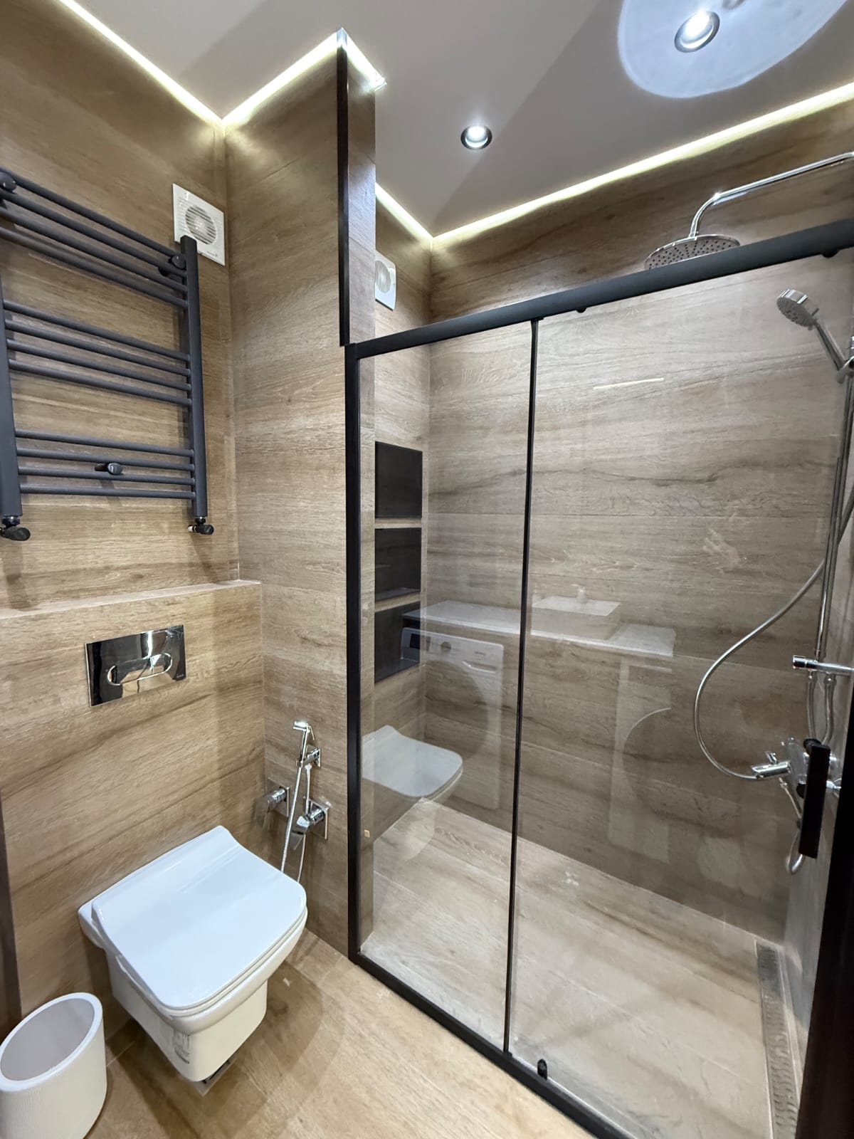 Three room apartment on the New Boulevard