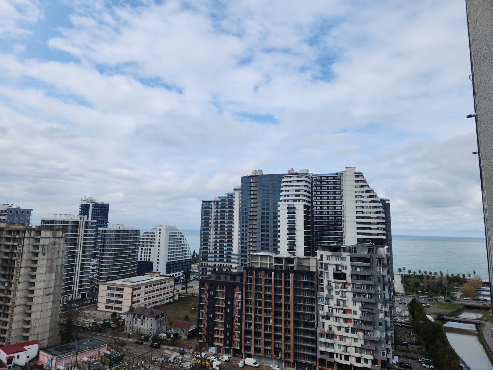 PHOTO-2026-04-23-19-33-54 2 Three room apartment on the New Boulevard