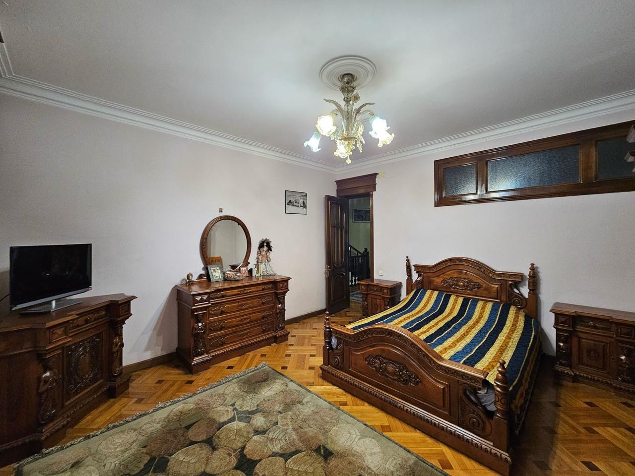 b93cb023-eee4-423f-8258-de853692e835 House for sale in the old part of Batumi