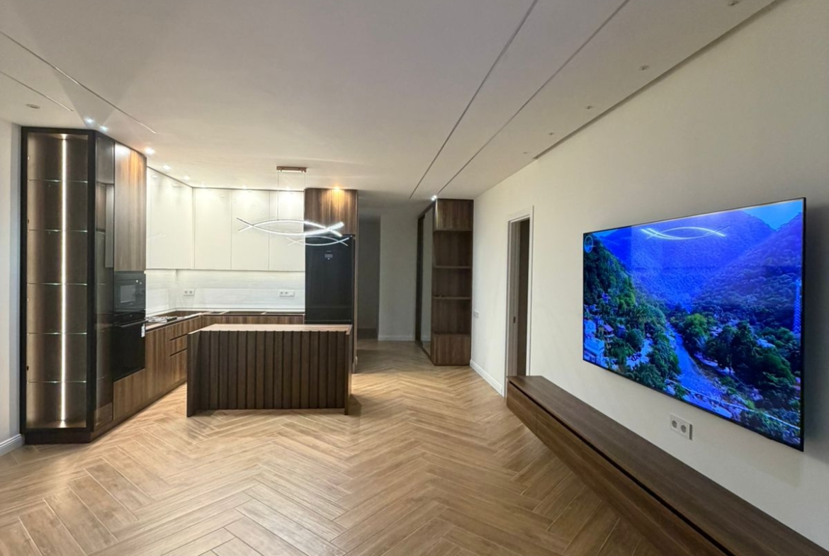 Three room apartment on Inasaridze street