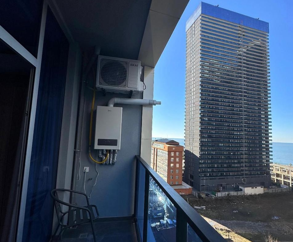 Studio for sale in Komunna Tower