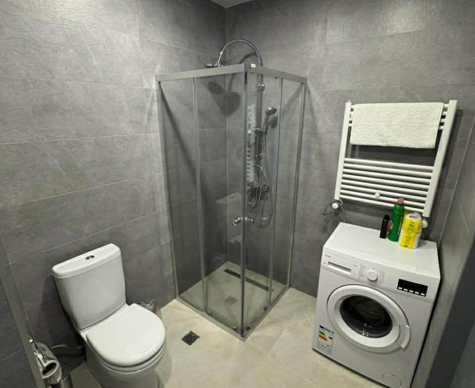 Studio for sale in Komunna