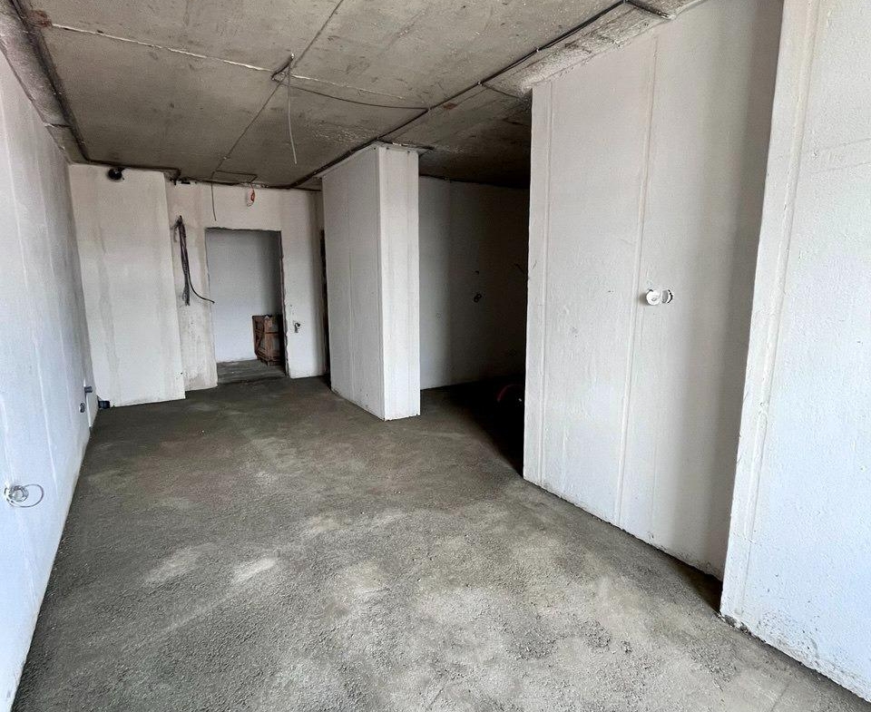 Studio for sale in Accent