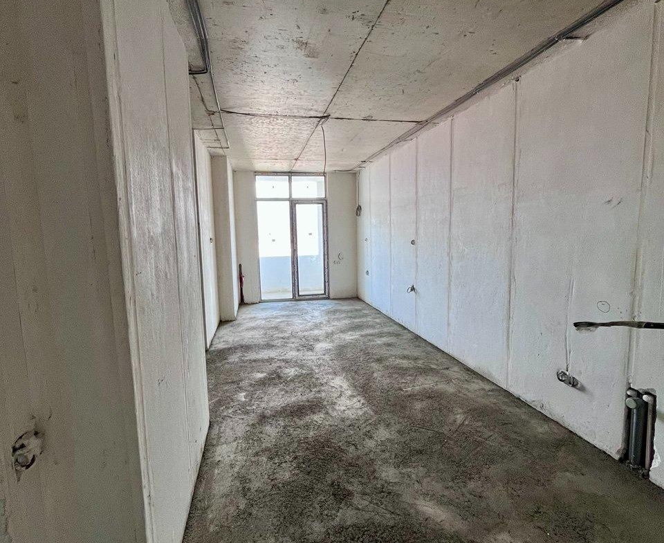 Studio for sale in Accent