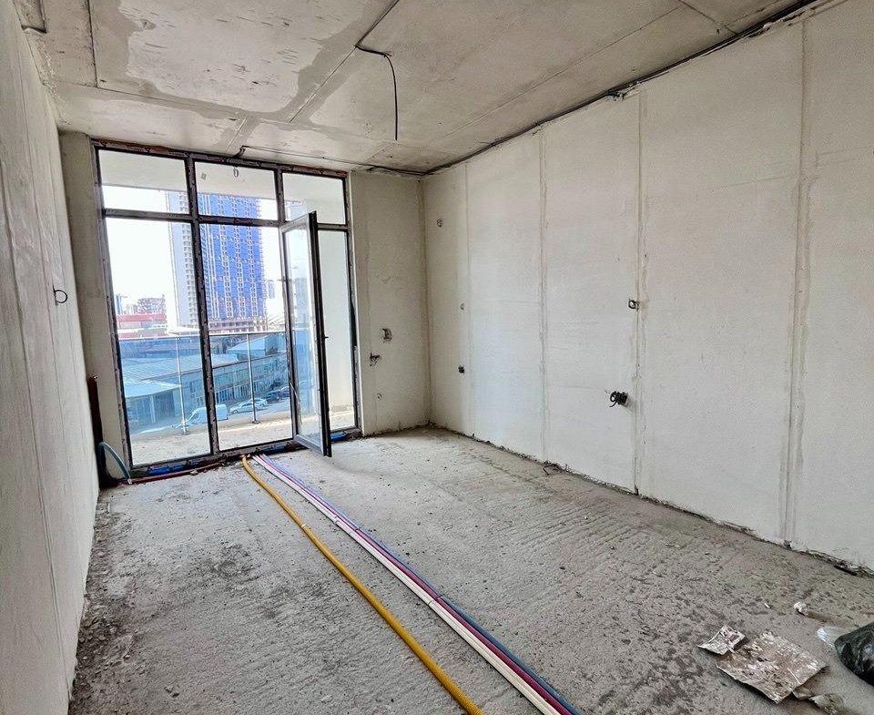 Studio for sale in Accent
