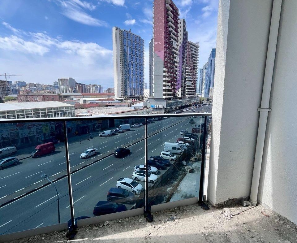Studio for sale in Accent