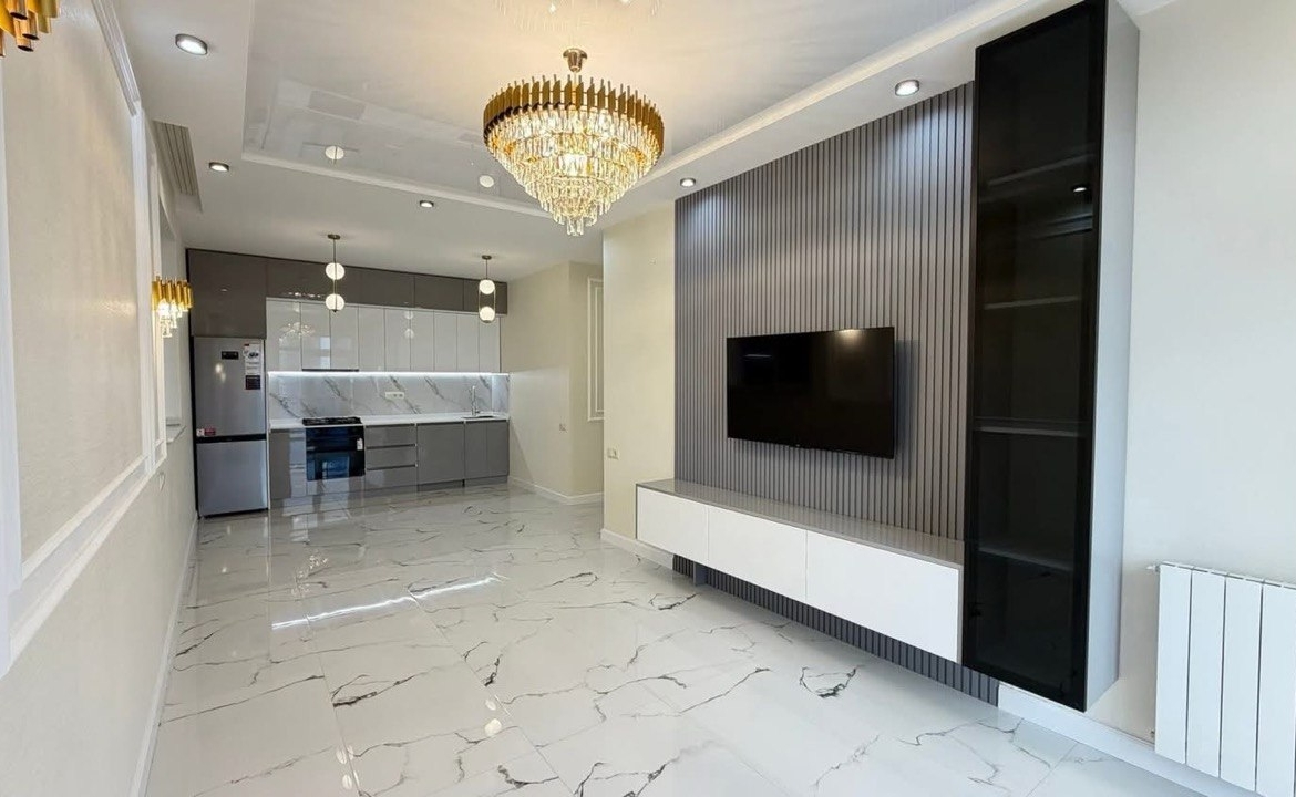 Three room apartment in Aisi
