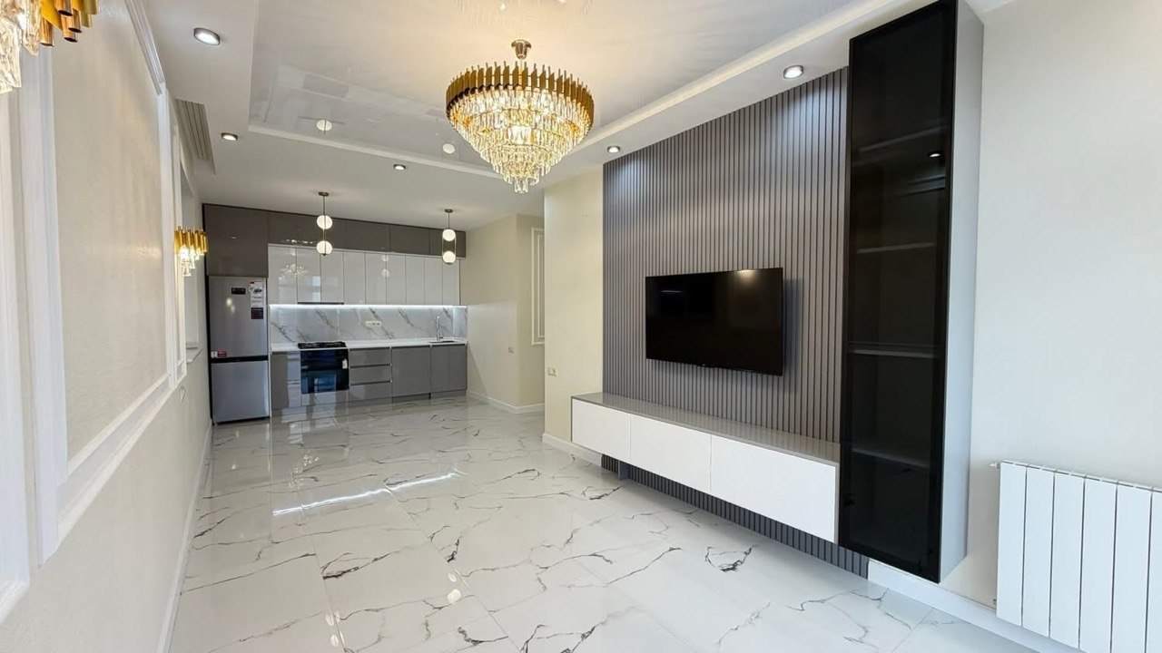 Three room apartment in Aisi