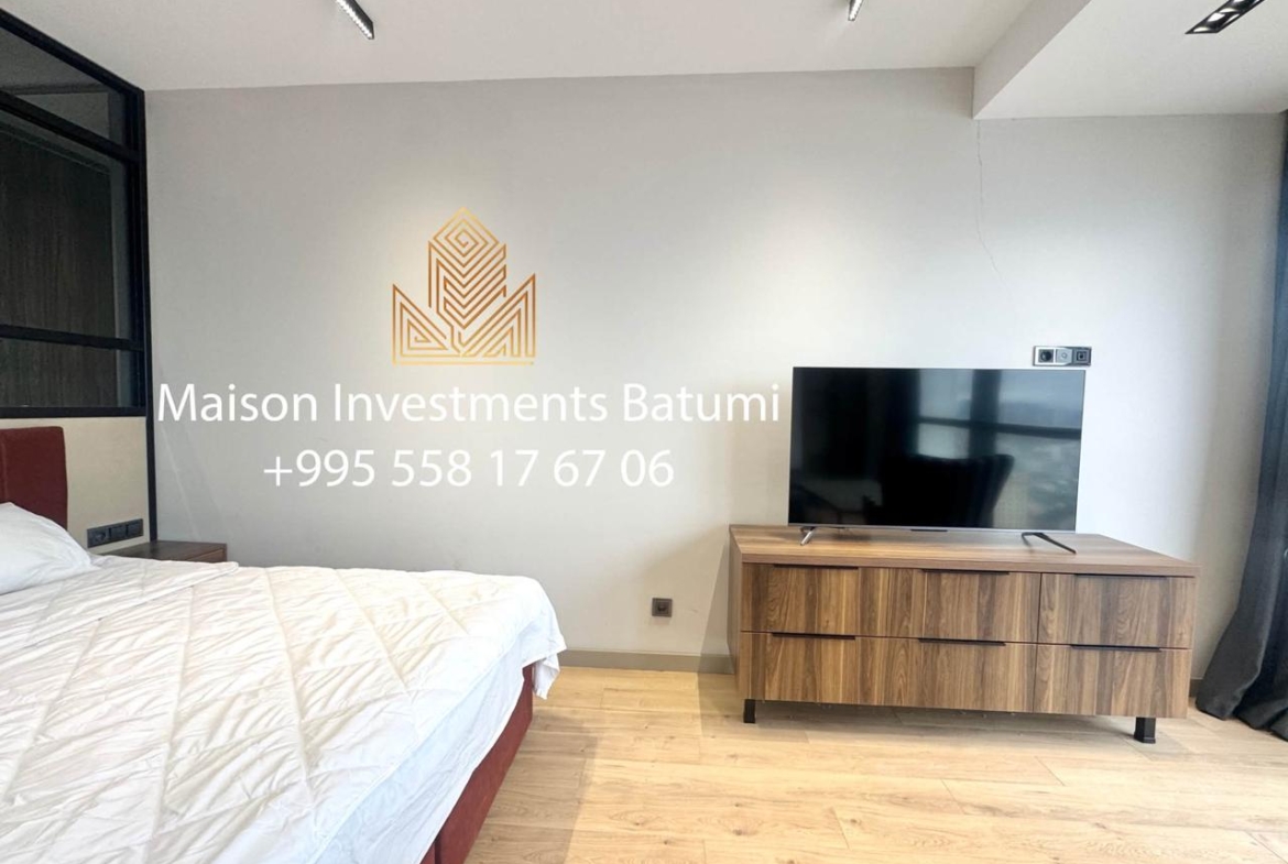 Studio for sale in Porta Tower