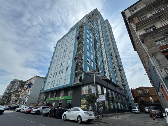Four-bedroom apartment for sale in the Old town of Batumi
