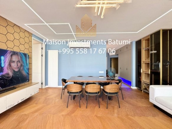 Four-bedroom apartment for sale in the Old town of Batumi