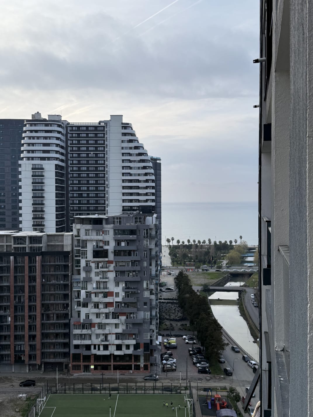Three room apartment on the New Boulevard