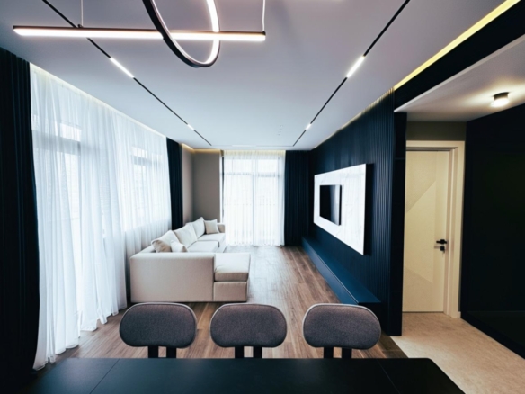 Four room apartment in Intourist Residence