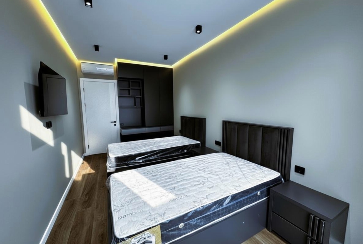 Four room apartment in Intourist Residence