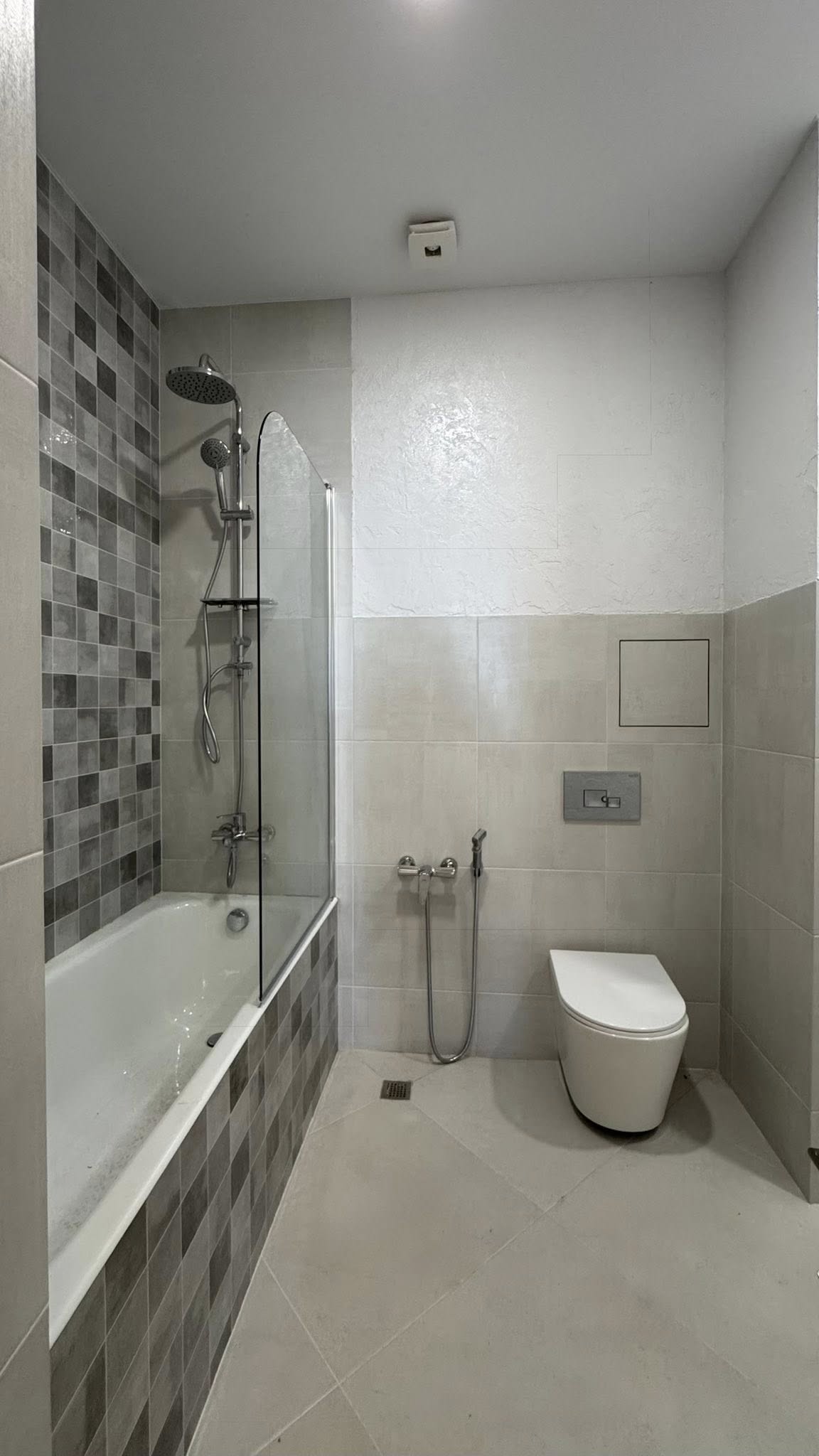 Two room apartment in White House