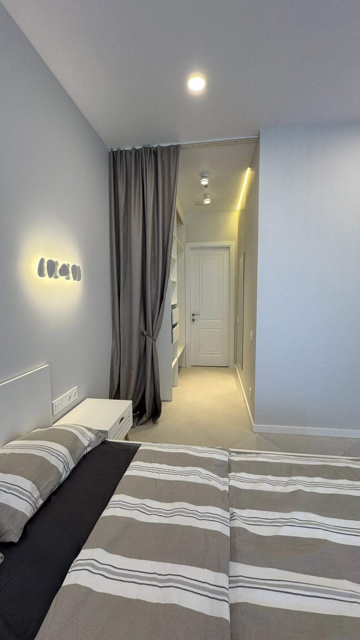 Two room apartment in White House