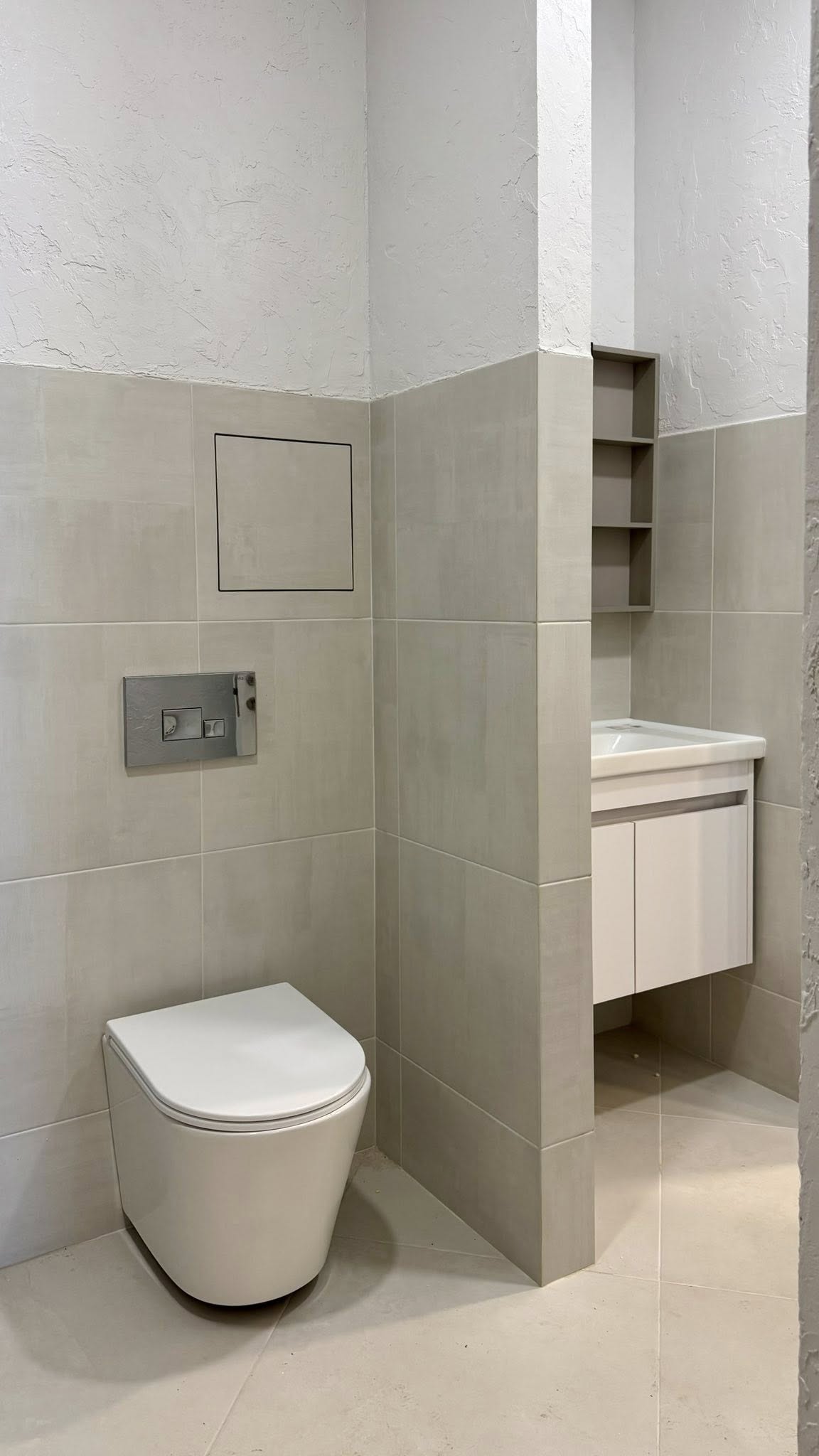 Two room apartment in White House