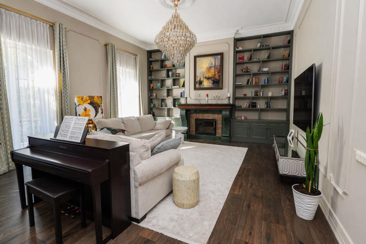 Large residence for sale in old Batumi