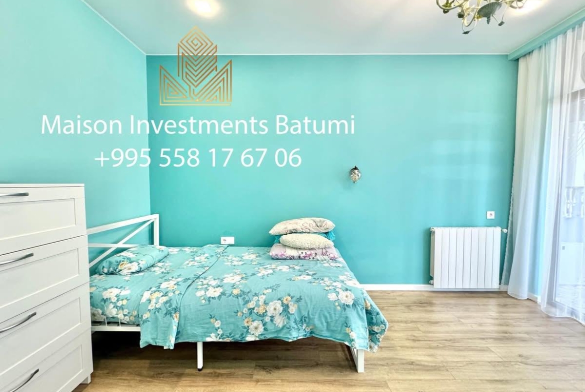 Three room apartment in Black Sea Towers