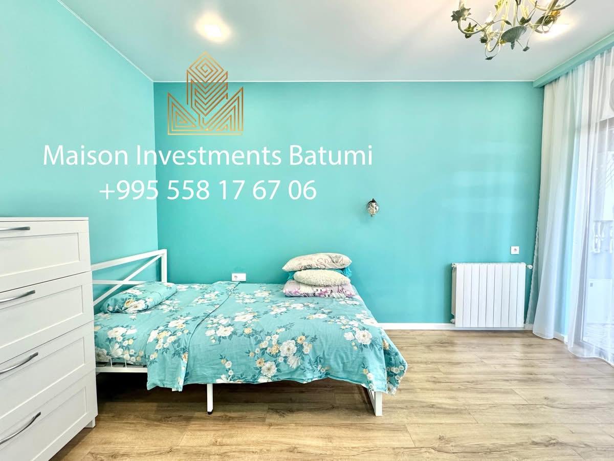 Three room apartment in Black Sea Towers