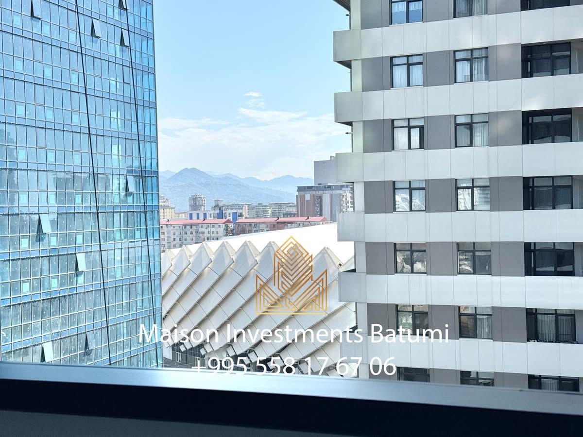 Three room apartment in Black Sea Towers