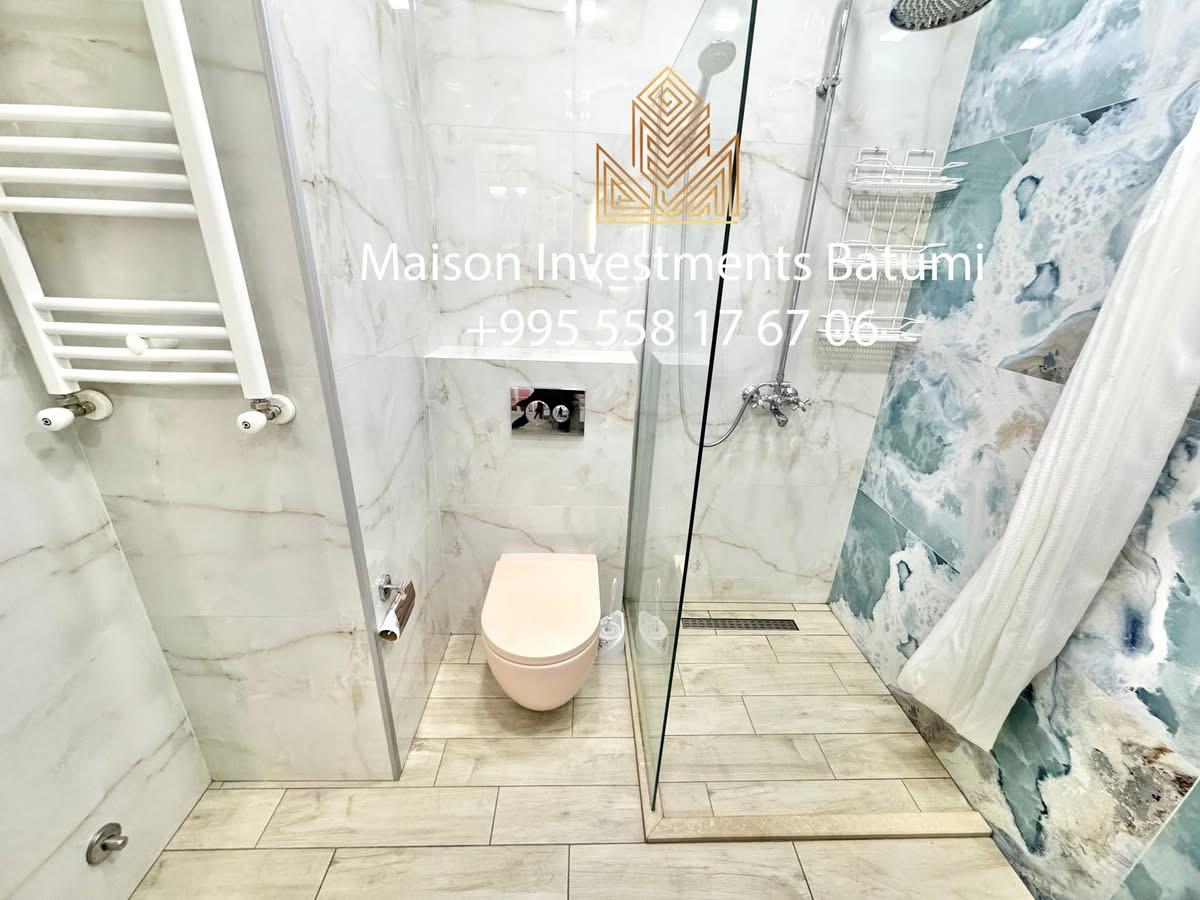 Three room apartment in Black Sea Towers