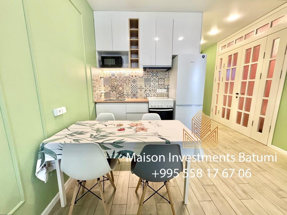 Three room apartment in Black Sea Towers