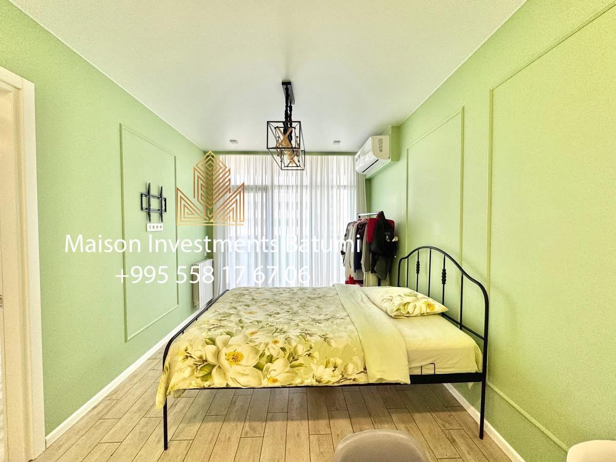 Three room apartment in Black Sea Towers