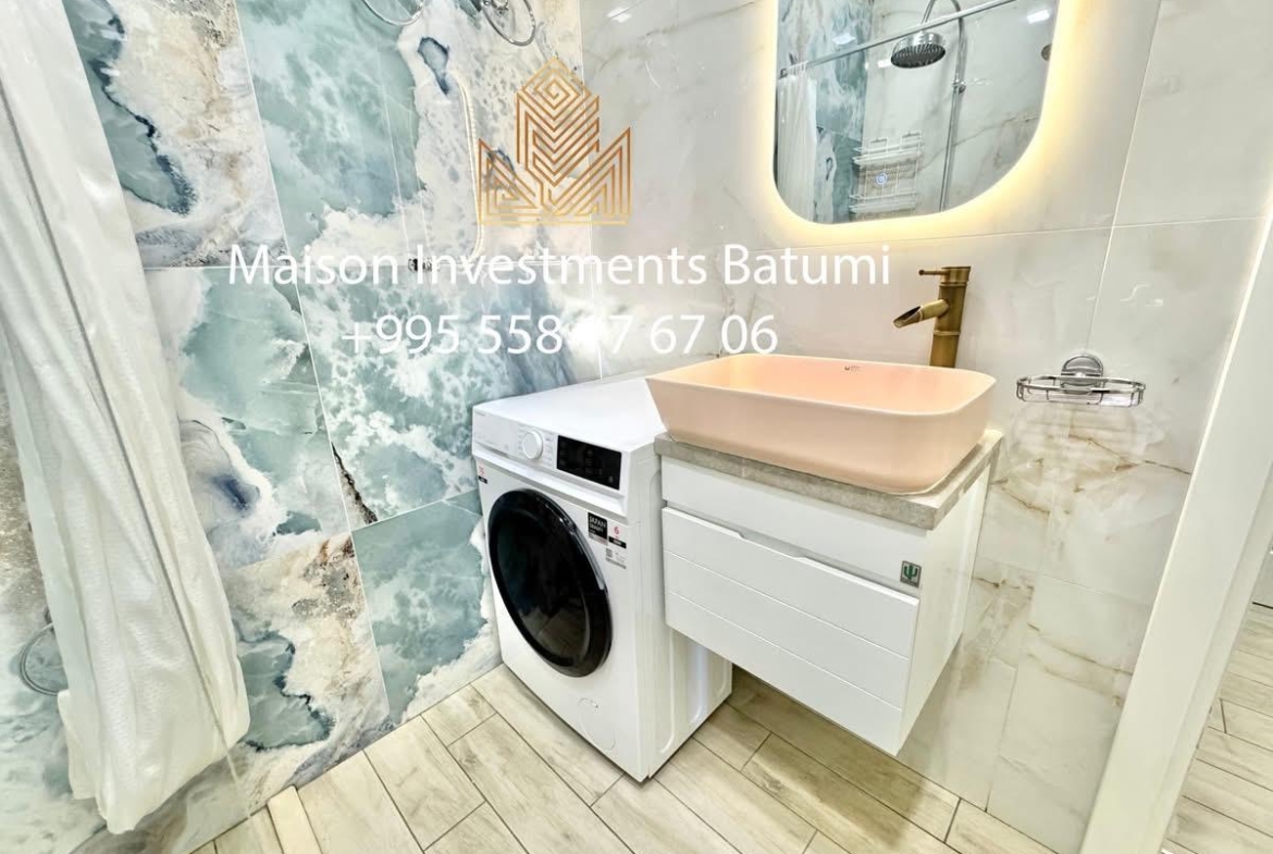 Three room apartment in Black Sea Towers