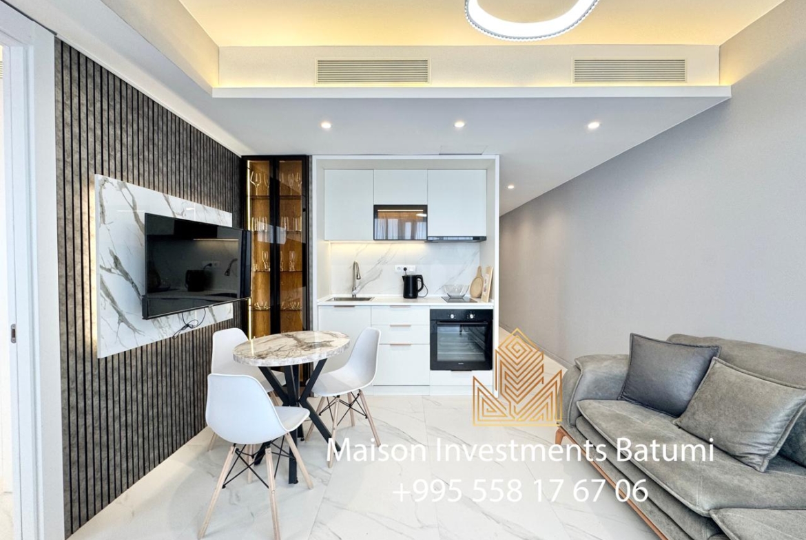 Two room apartment in Alliance Palace