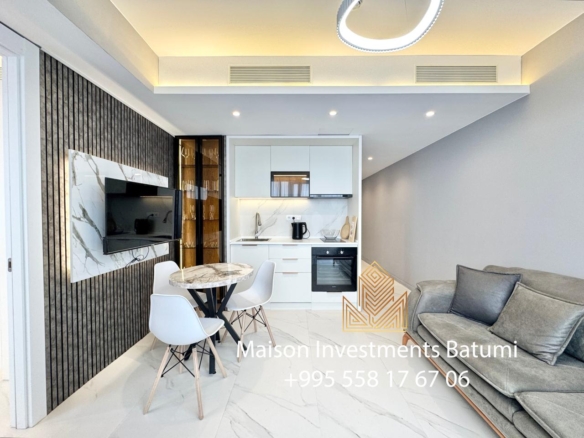 Two room apartment in Alliance Palace