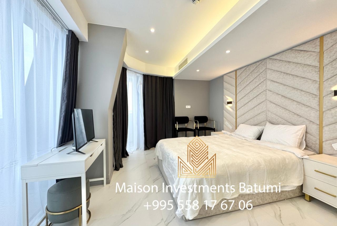 Two room apartment in Alliance Palace