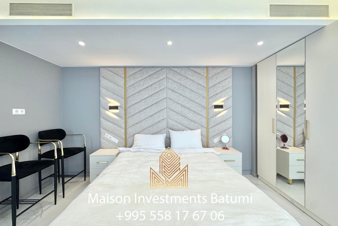 Two room apartment in Alliance Palace
