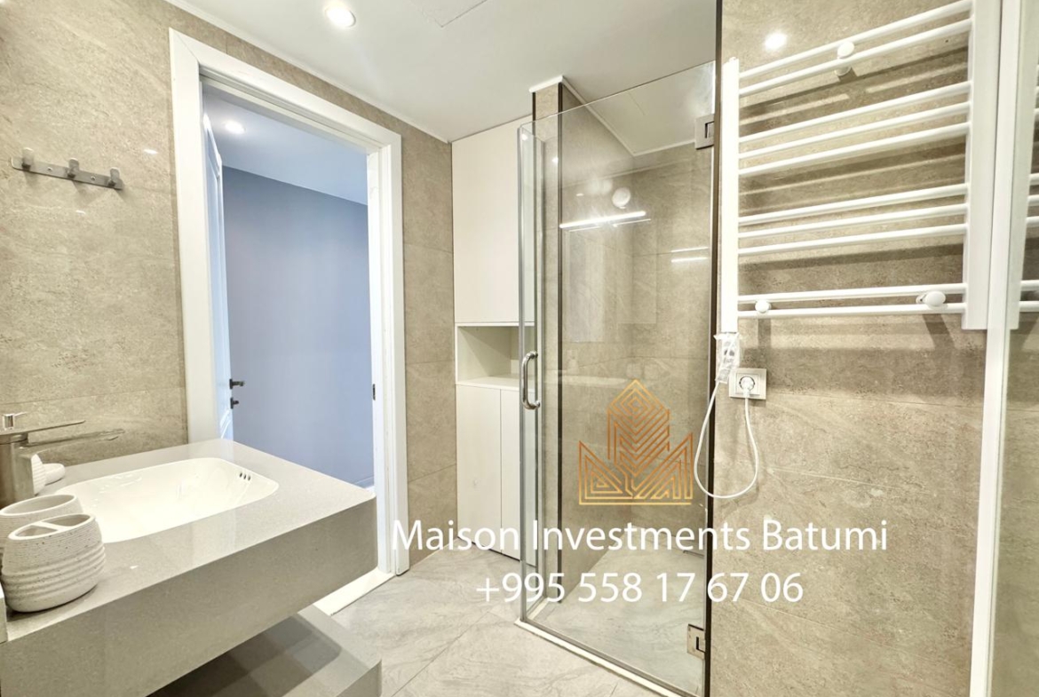 Two room apartment in Alliance Palace