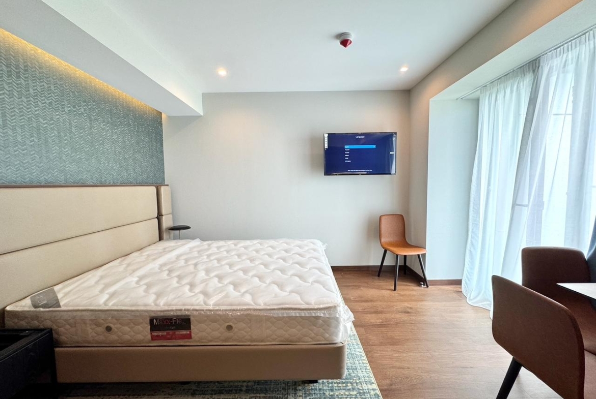 Big studio for sale in Alliance Privilege