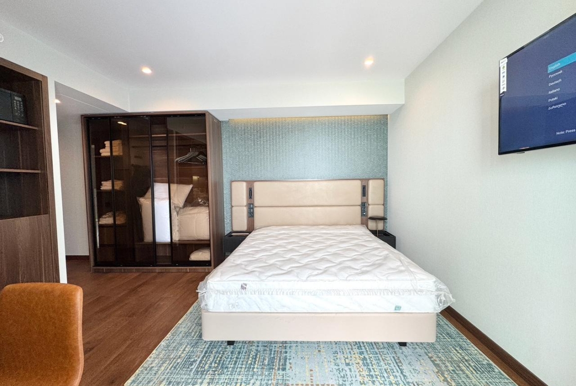 Big studio for sale in Alliance Privilege