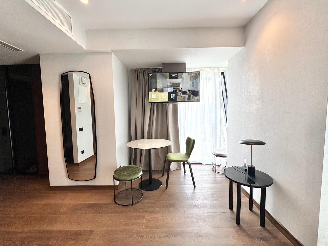 Two rooms apartment in Alliance Privilege