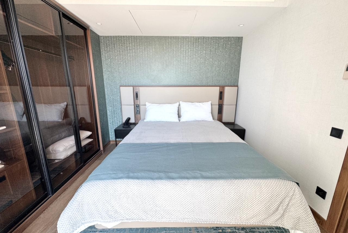Two rooms apartment in Alliance Privilege
