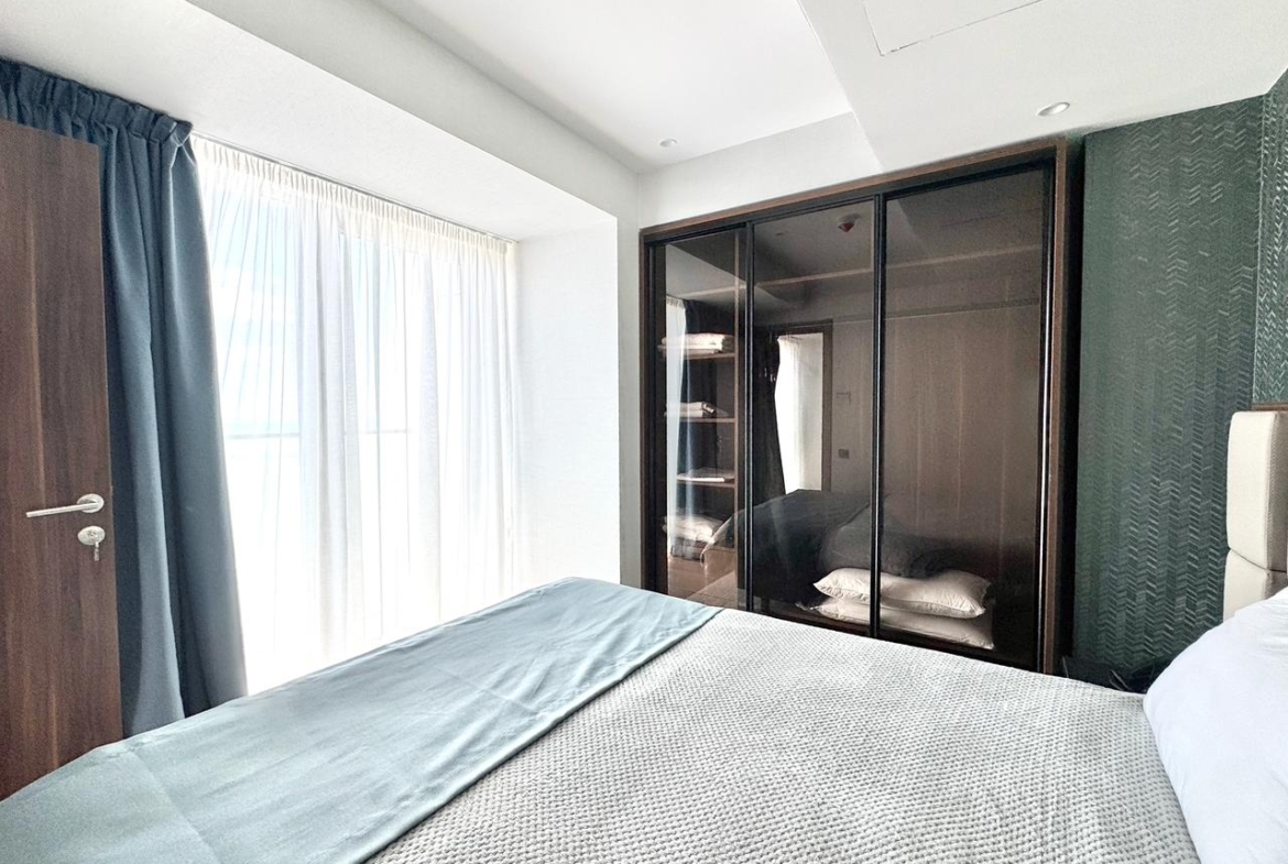 Two rooms apartment in Alliance Privilege