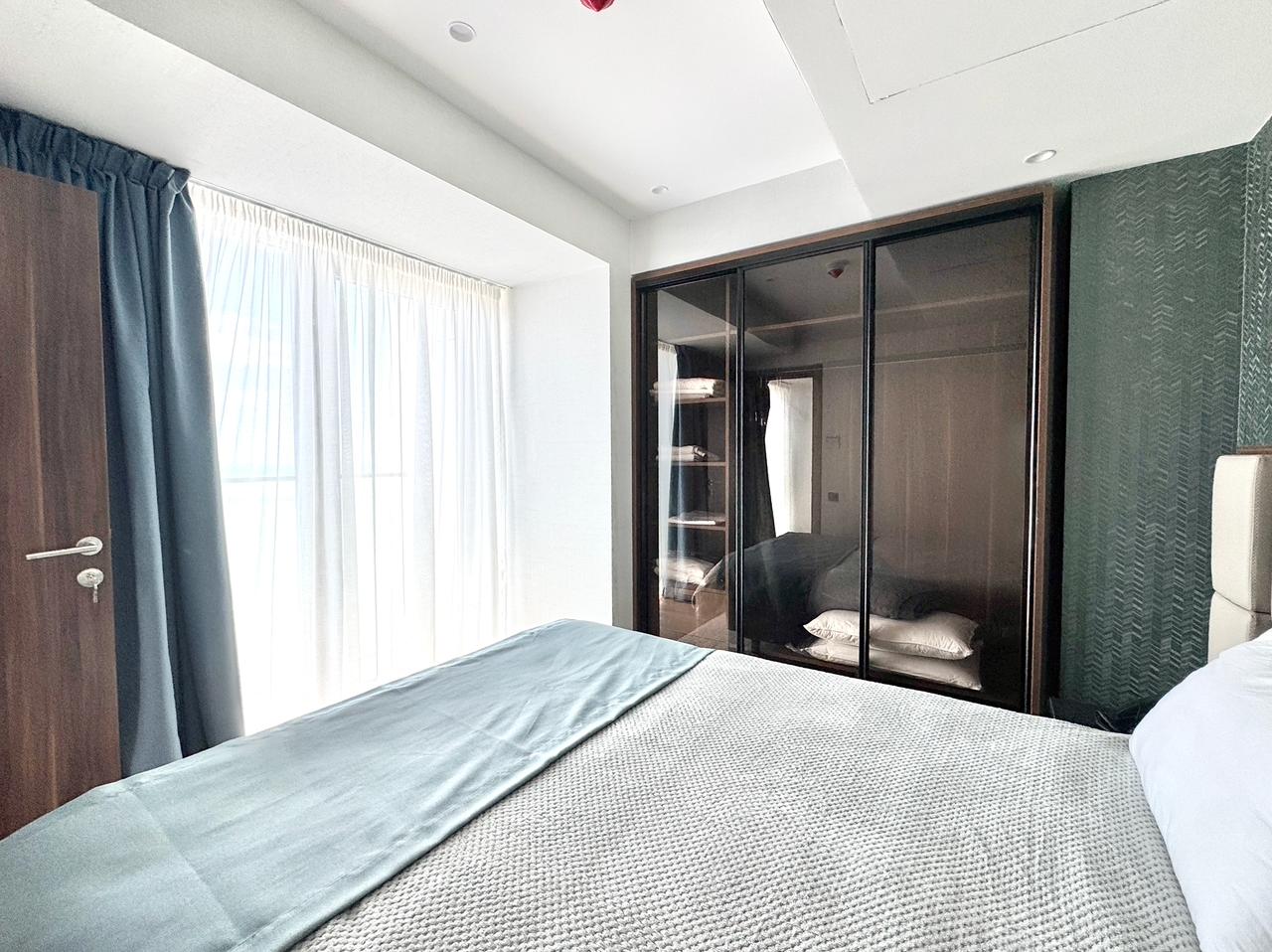 Two rooms apartment in Alliance Privilege
