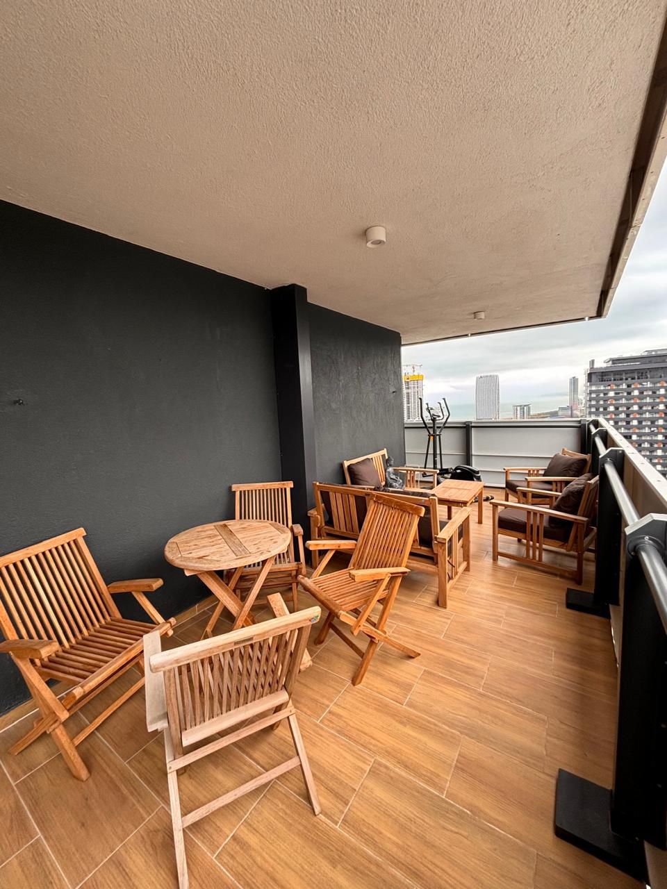 Three room apartment in Orbi City D2
