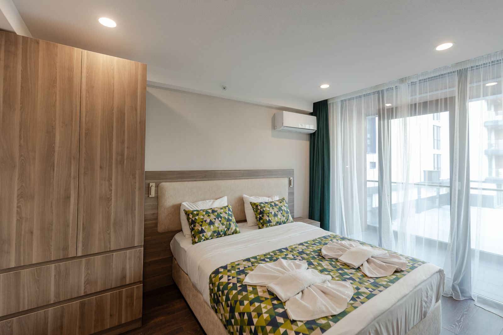 Two room apartment in Wyn Residence, Elt Building