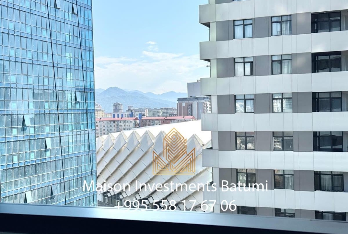 Three room apartment in Black Sea Towers