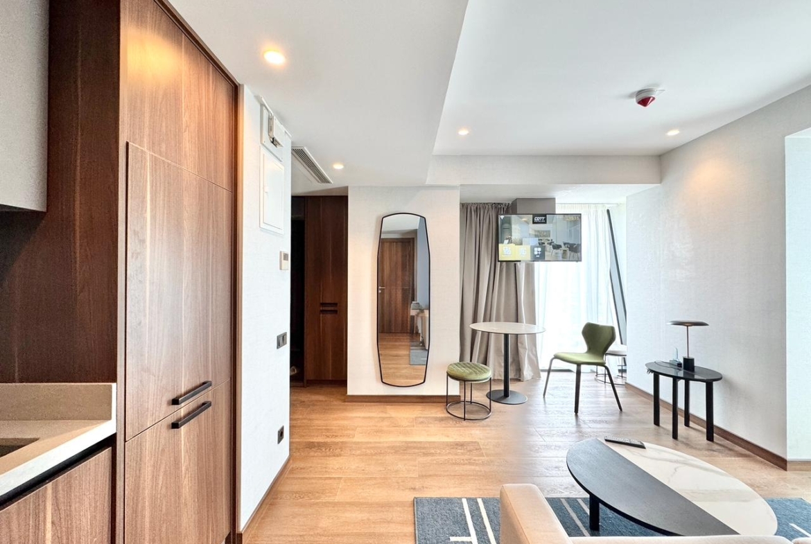 Two rooms apartment in Alliance Privilege