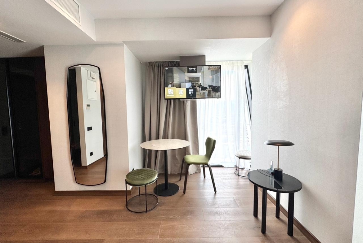 Two rooms apartment in Alliance Privilege