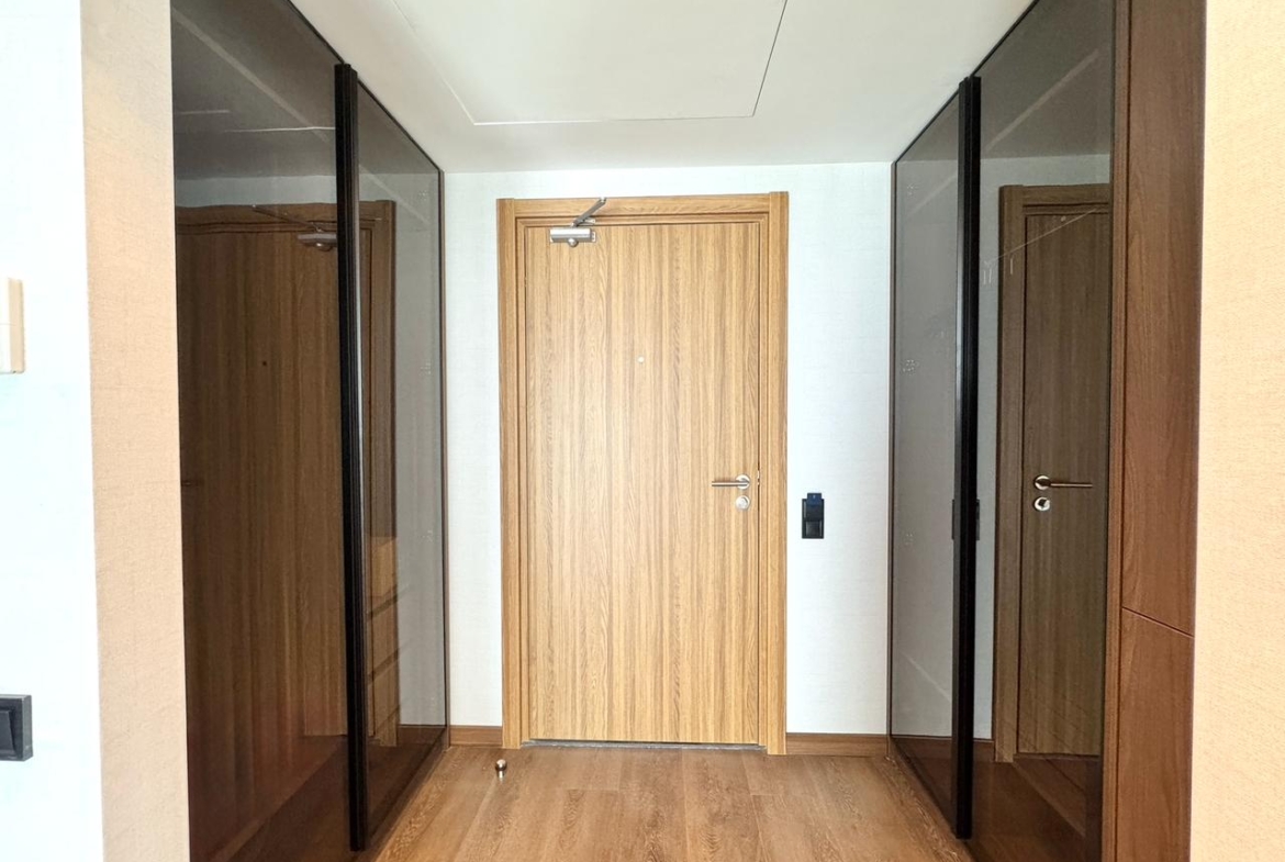 Two rooms apartment in Alliance Privilege