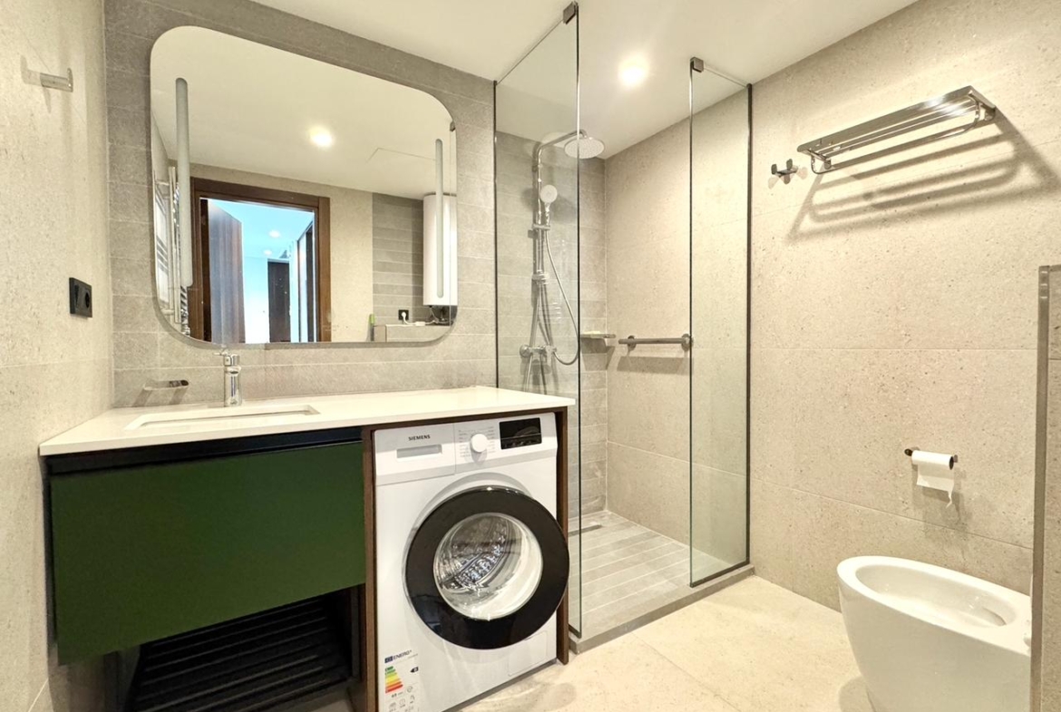 Two rooms apartment in Alliance Privilege